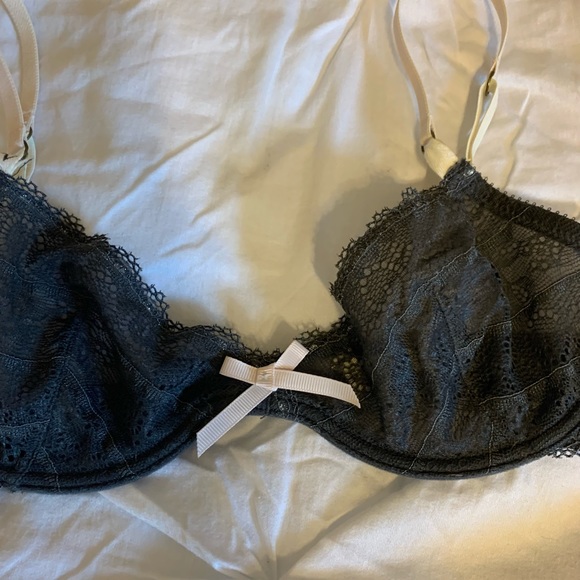 2 Very Sexy Beautiful Balconet and Lace VS Bras - Picture 10 of 12